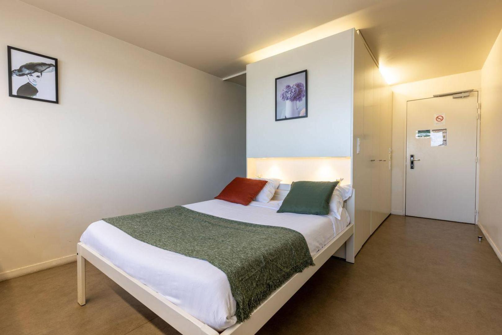 Study Hotel Bordeaux Lormont Exterior photo